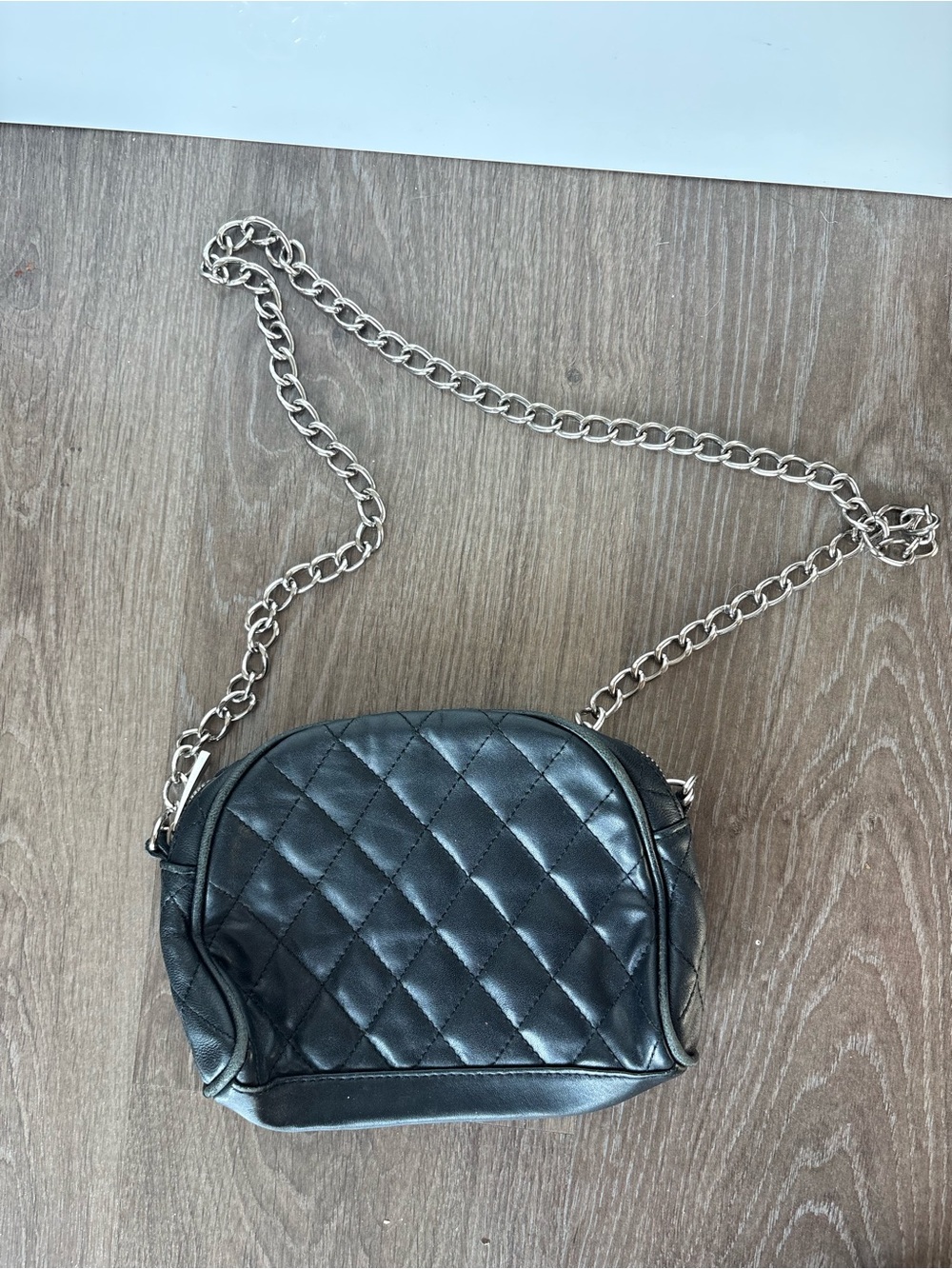 Vintage Y2K Danier Leather Black Quilted Crossbody Bag Silver Chain Purse